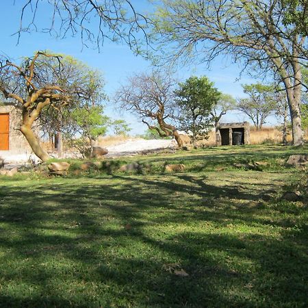 Villa Mondjila Safari Camp à Okaukuejo Extérieur photo