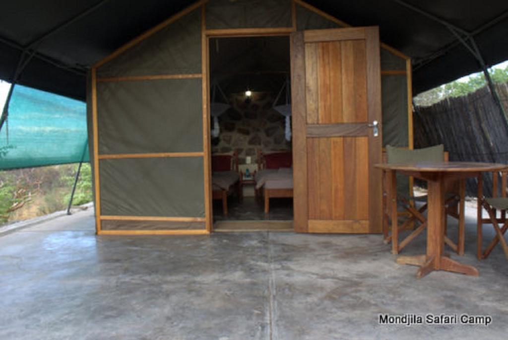 Villa Mondjila Safari Camp à Okaukuejo Extérieur photo